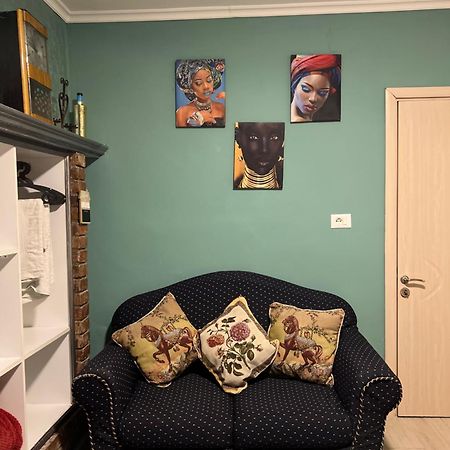 Central Cozy Apartment Old Train Station Tiranë Ngoại thất bức ảnh